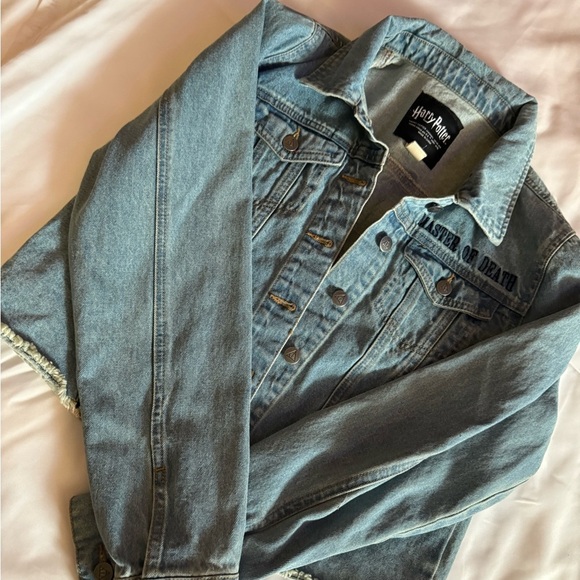Warner Bros. Blue Denim Jacket with Harry Potter Design - Picture 2 of 5